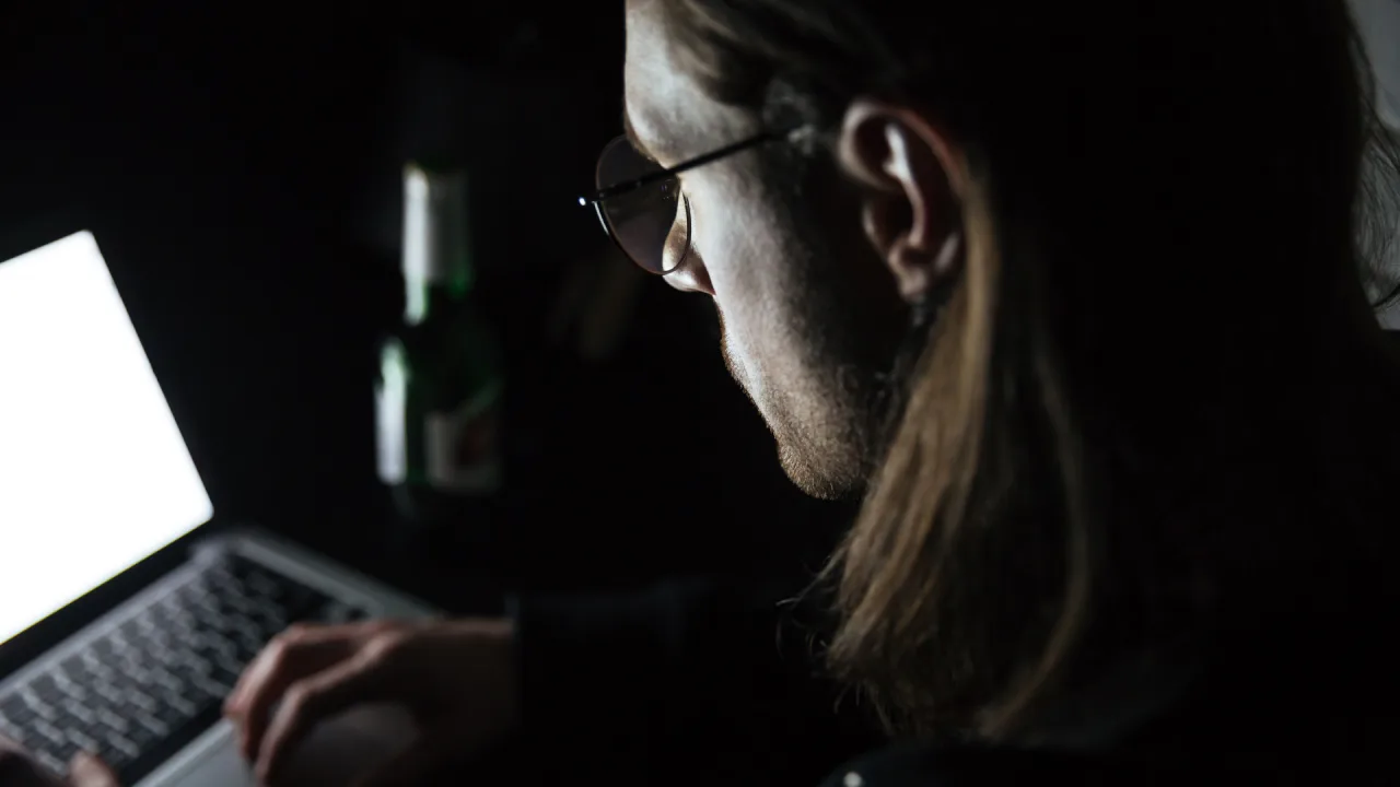 ucena - ucena kao krivicno delo - krivicno delo ucena - osvetnicka pornografija - osvetnicke fotografije