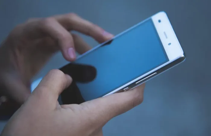 da li policija sme da vam pregleda telefon da li policija sme da vam pregleda telefon - da li policija moye da vam oduyme telefon - vasa prava ako vam uzmu telefon